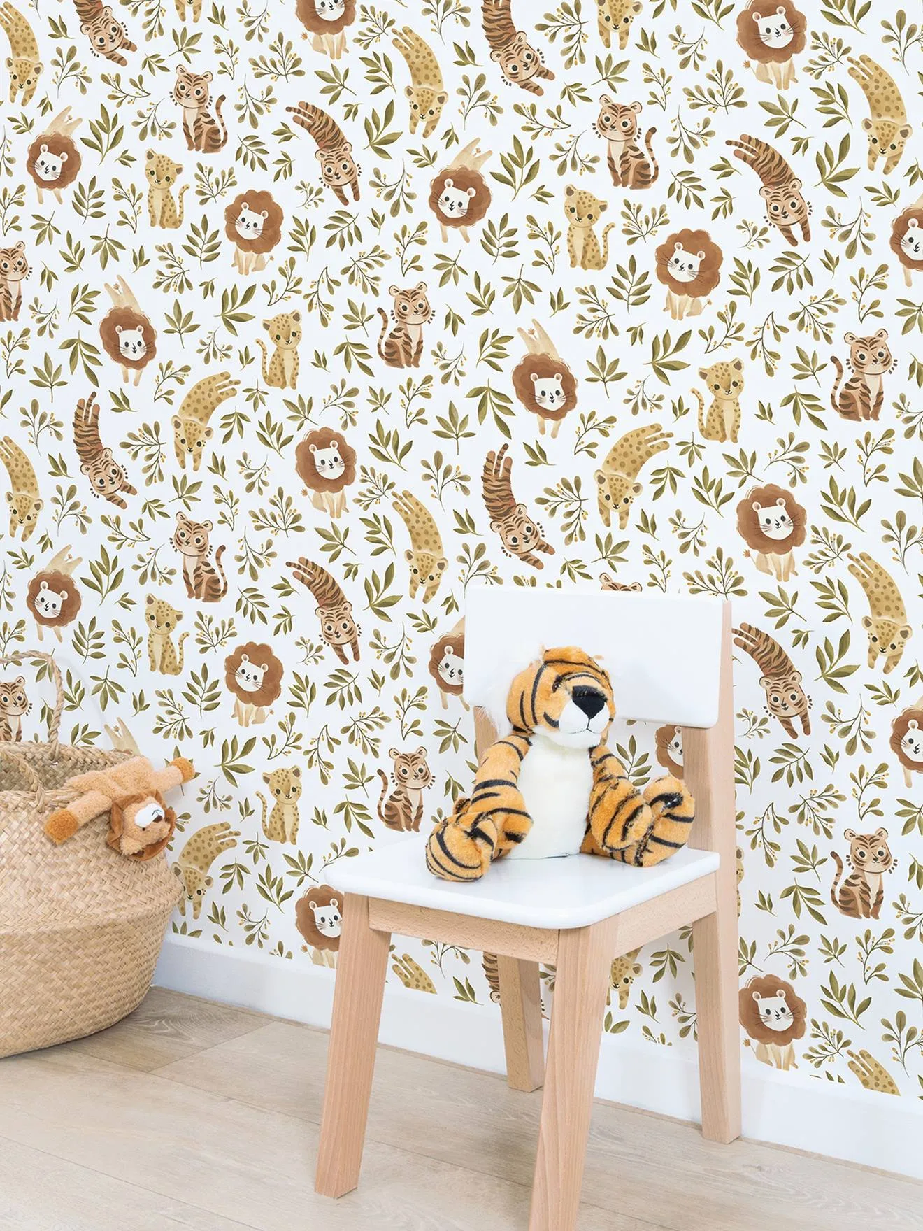 LILIPINSO  BEHANG SAVANNE MET KLEINE DIEREN FELIDAE LILIPINSO  BRONS